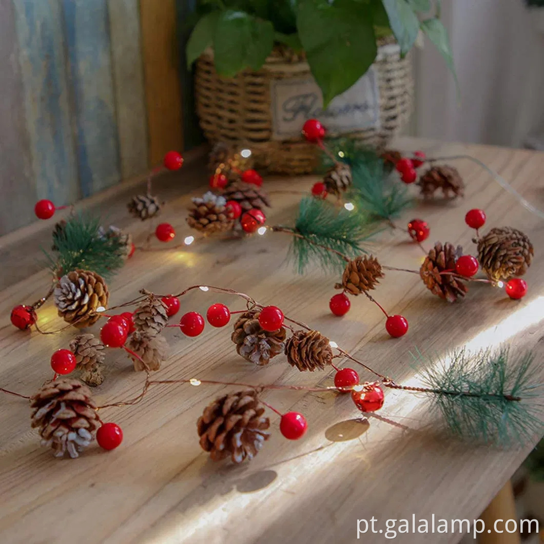Luzes de fadas lideradas por pinho encantadoras para decoração de férias
